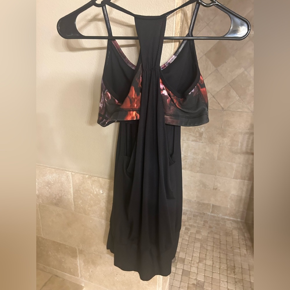 Lululemon athletic top size 6 Preloved
